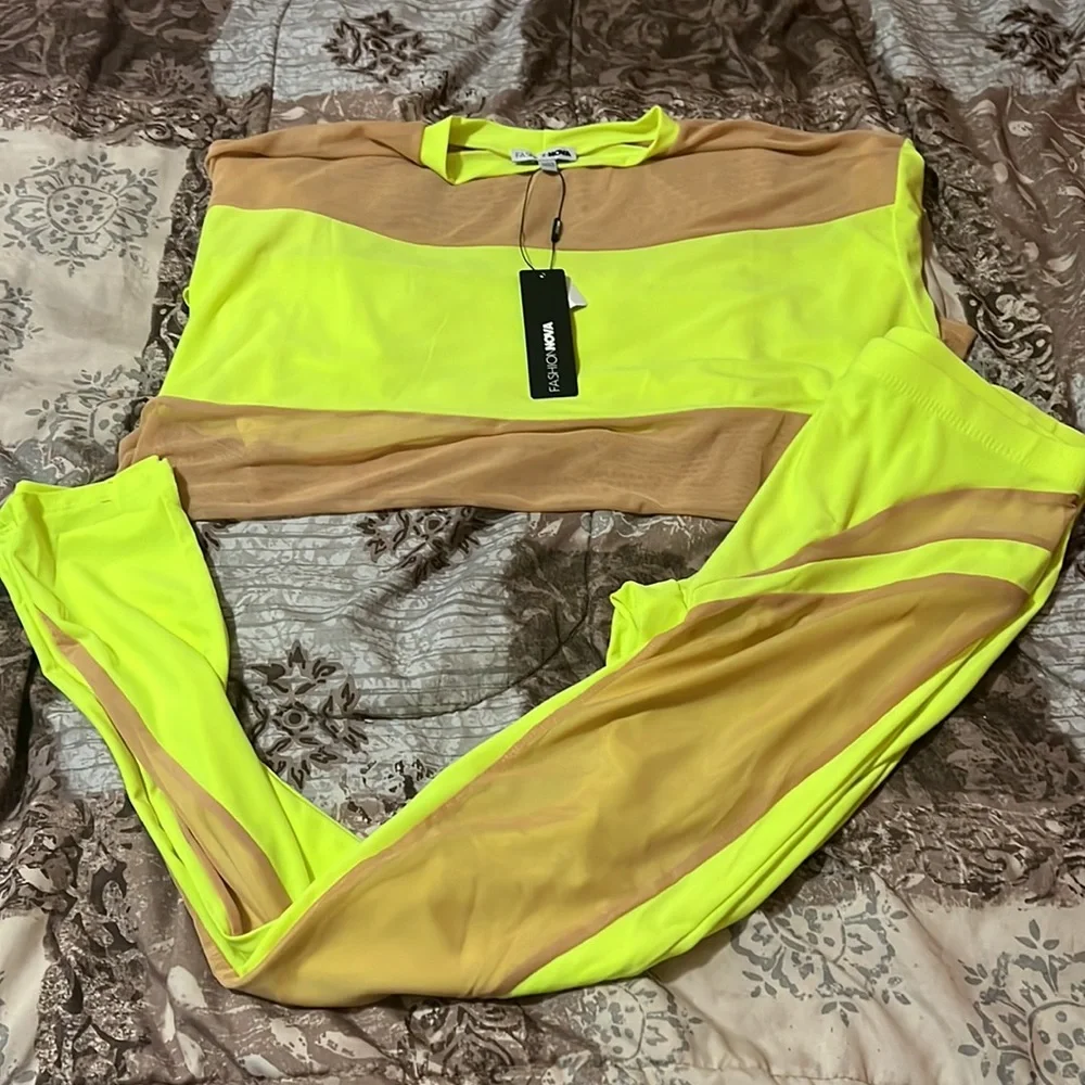 Mesh Two Piece - Picture 2 of 3